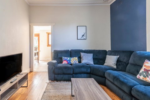 PET FRIENDLY FAMILY HOME WILLOUGHBY - Tourism Canberra 3