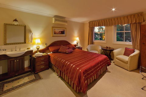 Plumes On The Green Boutique Bed & Breakfast - Tourism Canberra 2