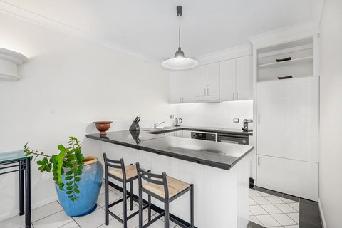 Poolside Apt In Alamanda Beachfront Resort (77) - Tourism Canberra 2