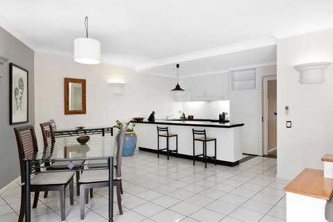 Poolside Apt In Alamanda Beachfront Resort 74 - Tourism Canberra 3