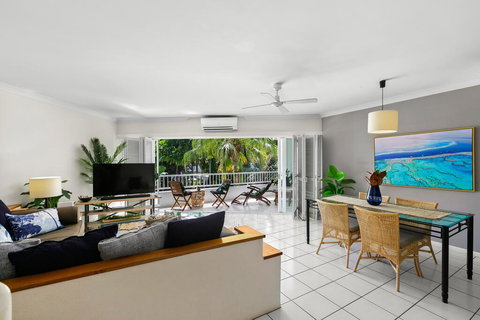 Poolside Apt. In Alamanda Beachfront Resort (56) - Tourism Canberra 2