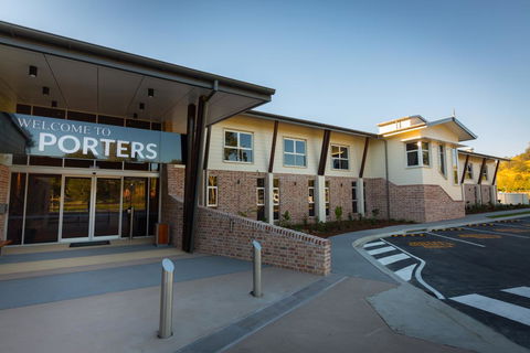 Porter's Plainland Hotel - Tourism Canberra 0