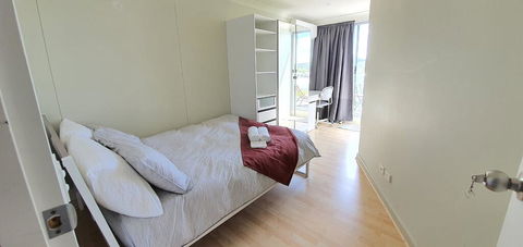 Private Modern Room - Plaza Building- In City Centre! - Tourism Canberra 0