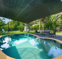 Private Pool Big Backyard Aircon - Paradise - Tourism Canberra