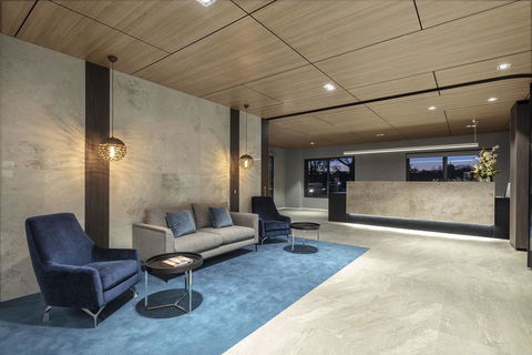 Quality Hotel Lakeside - Tourism Canberra 1