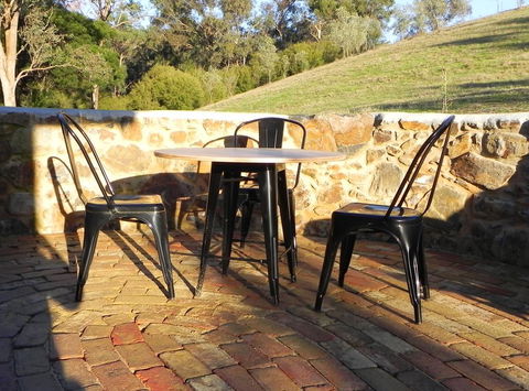 Queenstown Retreat B&B - Tourism Canberra 3