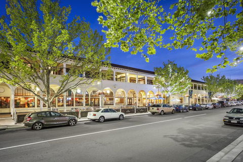 Quest Canberra - Tourism Canberra 0
