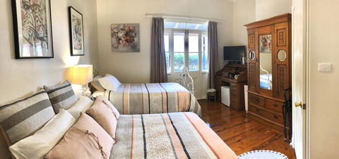 QUILTY HOUSE (Formerly Beethovens) - Tourism Canberra 1