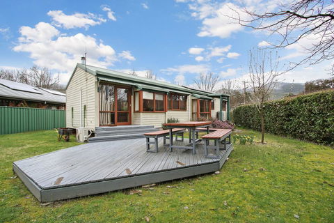 R & R In Bright - Short Walk To Town - Tourism Canberra 1
