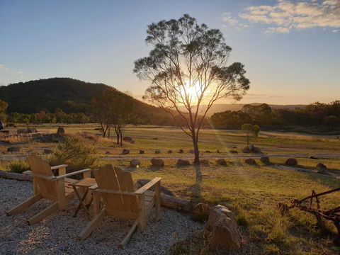 R & R On The Ravine - Tourism Canberra 0