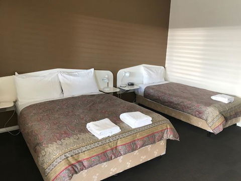 RAILWAY HOTEL MOTEL - Tourism Canberra 2