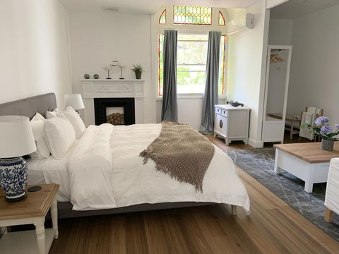 REED HOUSE At Maleny-The White Pavilion - Tourism Canberra 2