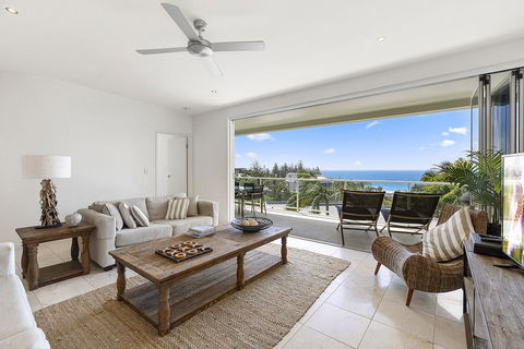 Relax In Stylish Comfort, Sunshine Beach - Tourism Canberra 2