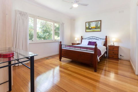 RENOVATED BEACH BEAUTY - ROSEBUD - Tourism Canberra 3