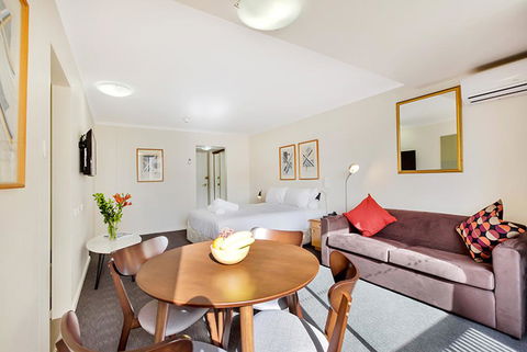 Renovated Stylish Studio - Tourism Canberra 1