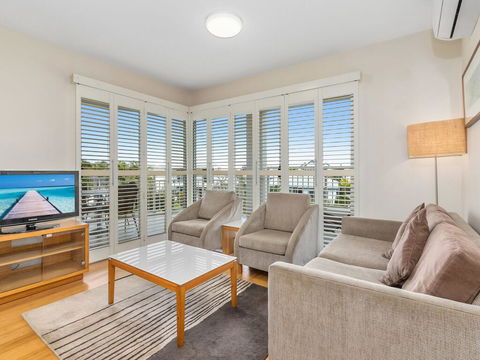 RESORT ON THE BEACH 7225 Dual Room - Tourism Canberra 3