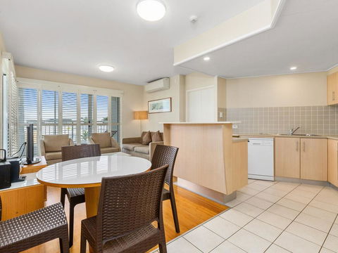 RESORT ON THE BEACH 7225 Dual Room - Tourism Canberra 0