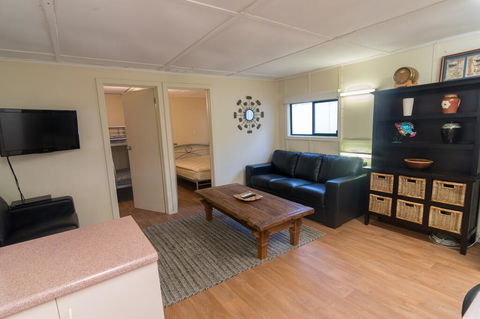 Riverfront Getaway - Mannum - Tourism Canberra 3