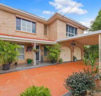 Riverside Haven - boating fishing beach cafes in walking range - Tourism Canberra