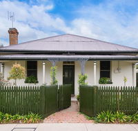 Roalies Farm House - Tourism Canberra