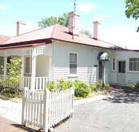 Ross BB Accommodation - Tourism Canberra