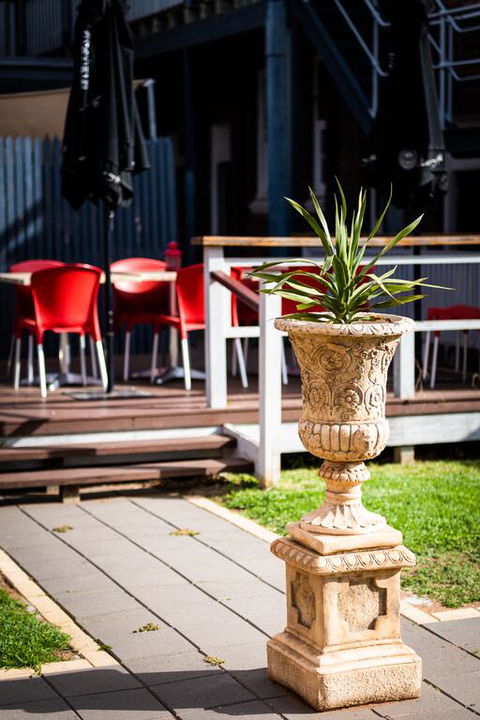 Royal Hotel - Tourism Canberra 3