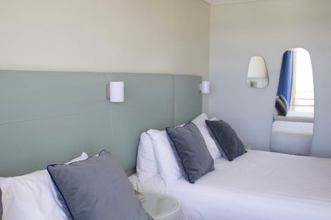 Rydges Gladstone - Tourism Canberra 1
