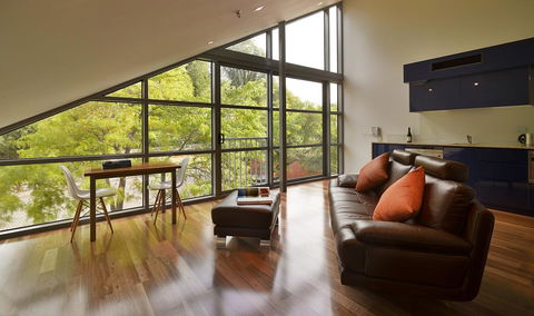 Salamanca Wharf Hotel - Tourism Canberra 0