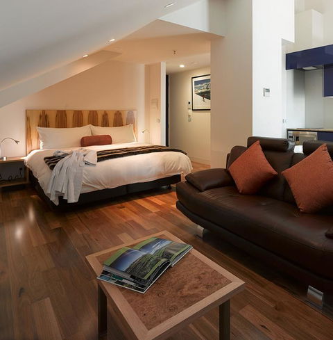 Salamanca Wharf Hotel - Tourism Canberra 3