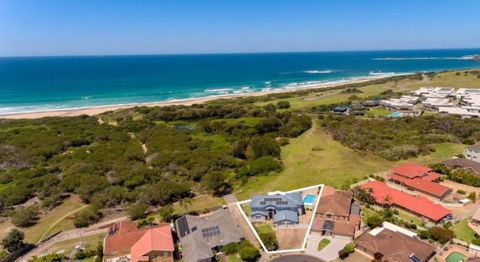 Saltwater Manor - Tourism Canberra 1