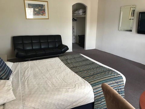 Sanctuary Inn On Westernport - Tourism Canberra 3