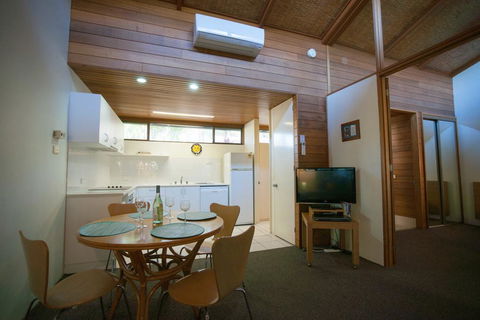 Sea Urchin Apartment - Tourism Canberra 3