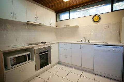Sea Urchin Apartment - Tourism Canberra 1
