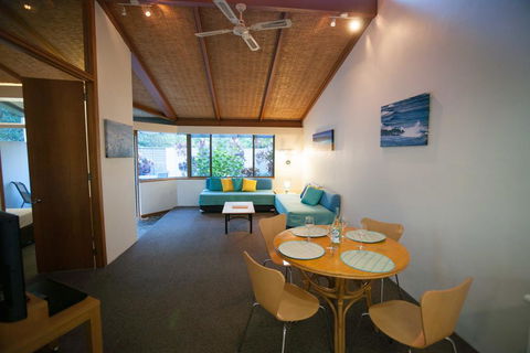 Sea Urchin Apartment - Tourism Canberra 0