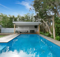 Seabreeze Retreat Luxury Retreat with pool walk to Rye foreshore and village - Tourism Canberra