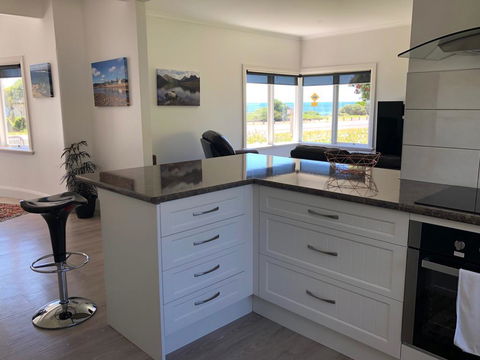 Seaside Retreat - Tourism Canberra 3
