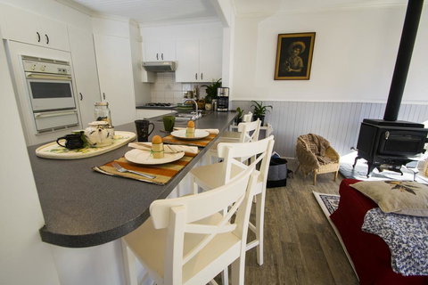 Secret Hideaway In Leura, Blue Mountains - Tourism Canberra 1