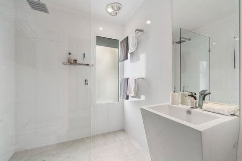 Serenity - Merricks North Cottage - Tourism Canberra 2