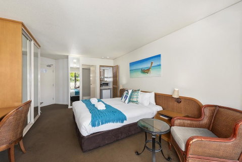 Serenity Bay Studio Apartment - Tourism Canberra 1