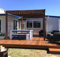 Shellharbour Beach Cottage - walk onto Patrolled beach with flags in summer - Tourism Canberra