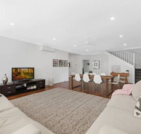 Shelly Beach Family Hideaway - Pool Beach Golf - Tourism Canberra