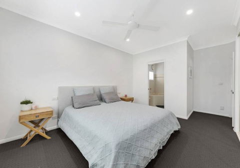 Shelly Beach Family Hideaway - Pool, Beach, Golf - Tourism Canberra 3