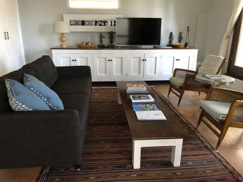 Shorebreak Studio Apartments - Tourism Canberra 2