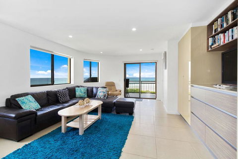 Shoreline Nine Penthouse With Ocean Views - Tourism Canberra 1