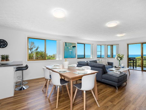 Shoreline Six With Ocean Views To See The Whales - Tourism Canberra 3