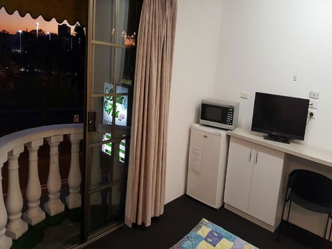 Siesta Villa Motel - Tourism Canberra 3