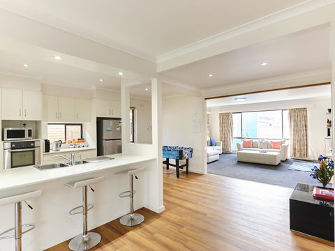 Skymirror Villa - Tourism Canberra 3