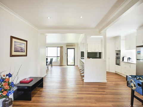 Skymirror Villa - Tourism Canberra 0