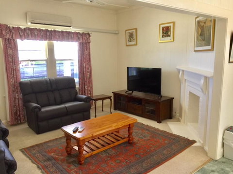 Smith Street Cottage Naracoorte - Tourism Canberra 2