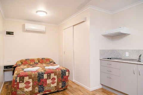 Southside Holiday Village - Tourism Canberra 1
